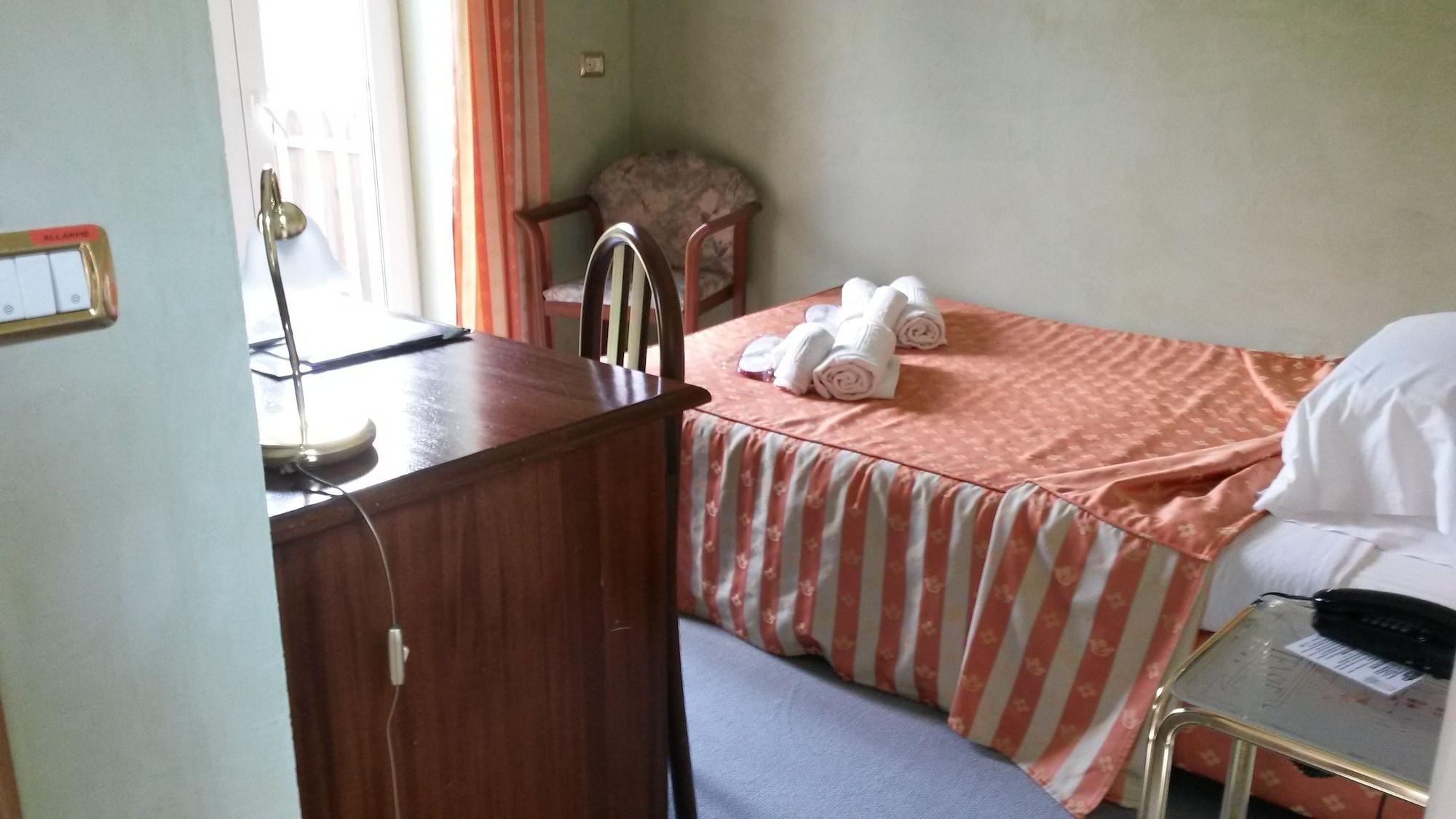 Hotel Villa Delle Ortensie Sant'Omobono Terme Luaran gambar