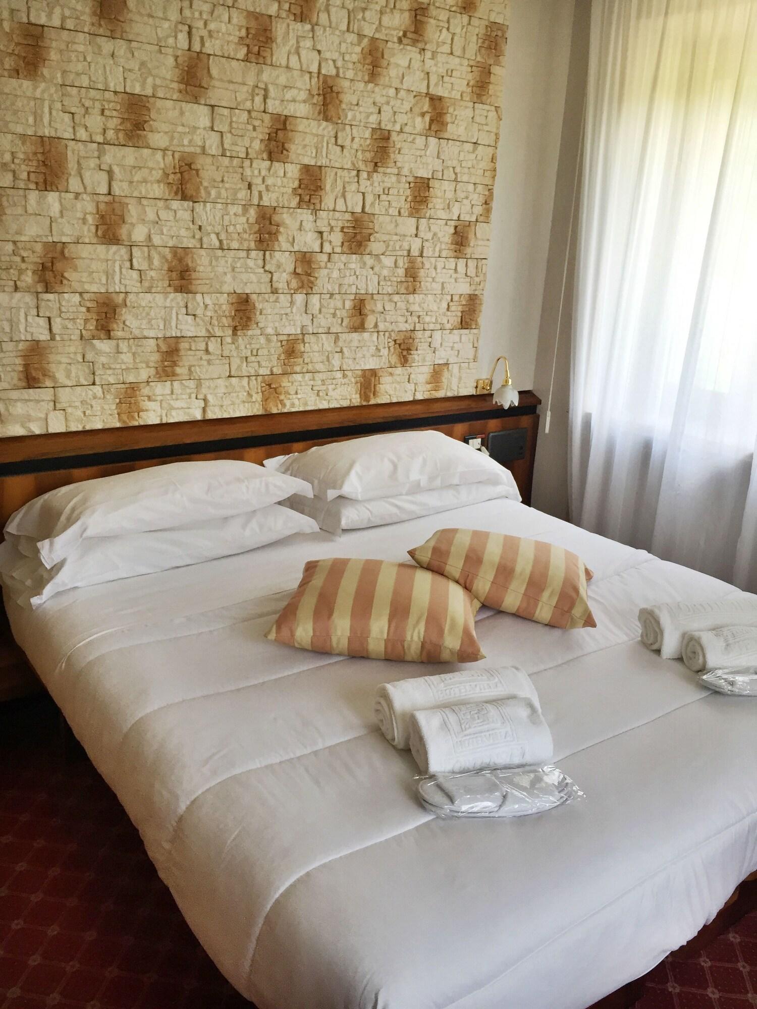 Hotel Villa Delle Ortensie Sant'Omobono Terme Luaran gambar