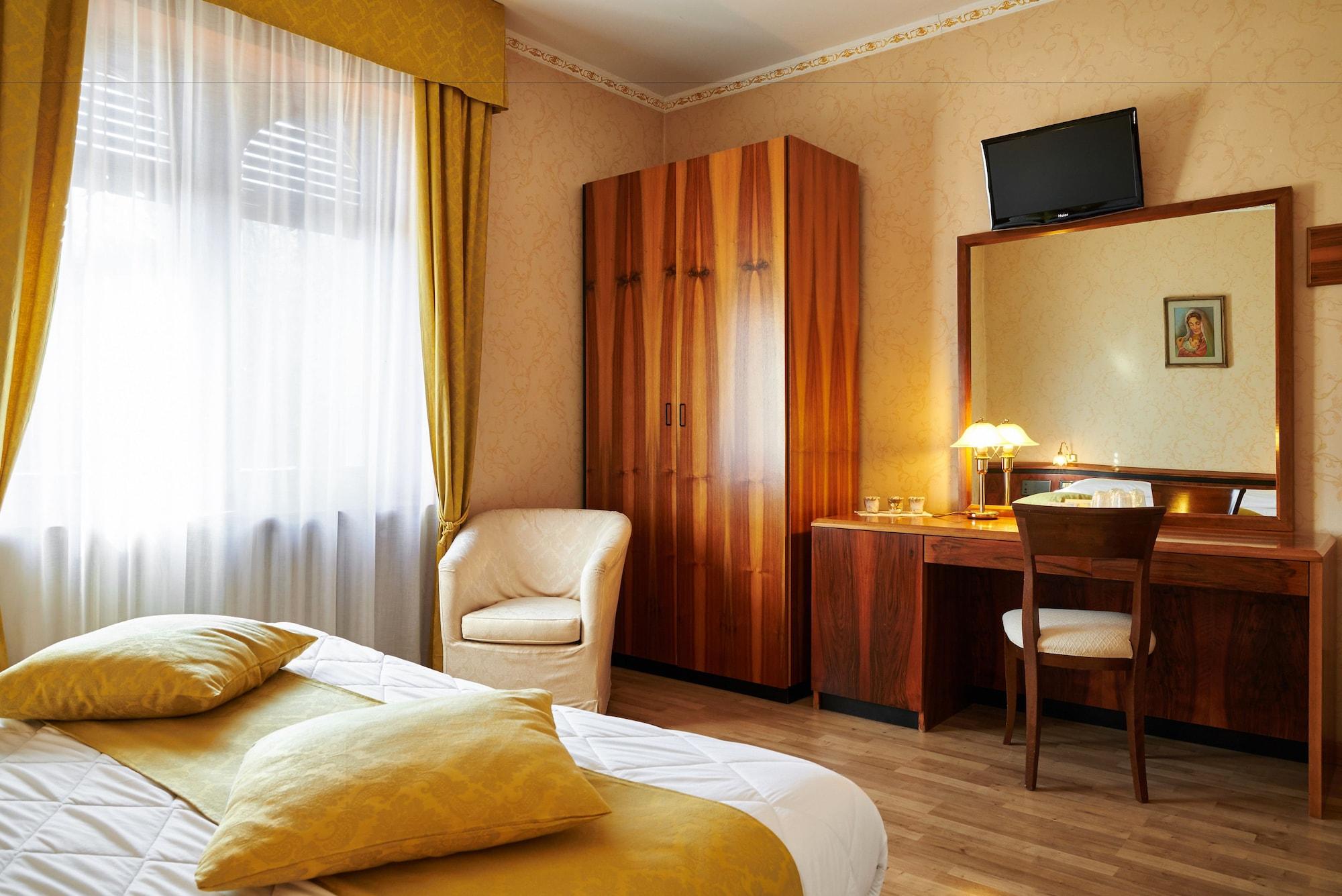 Hotel Villa Delle Ortensie Sant'Omobono Terme Luaran gambar
