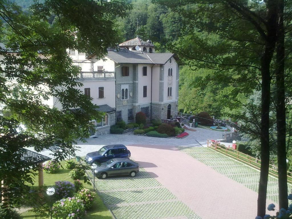 Hotel Villa Delle Ortensie Sant'Omobono Terme Luaran gambar